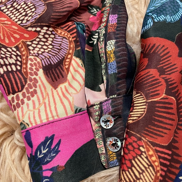 SOLD NwoT Farm Rio top - Picture 4 of 7